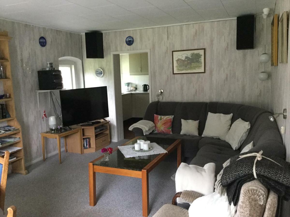 Aadal Apartment Каруп Экстерьер фото